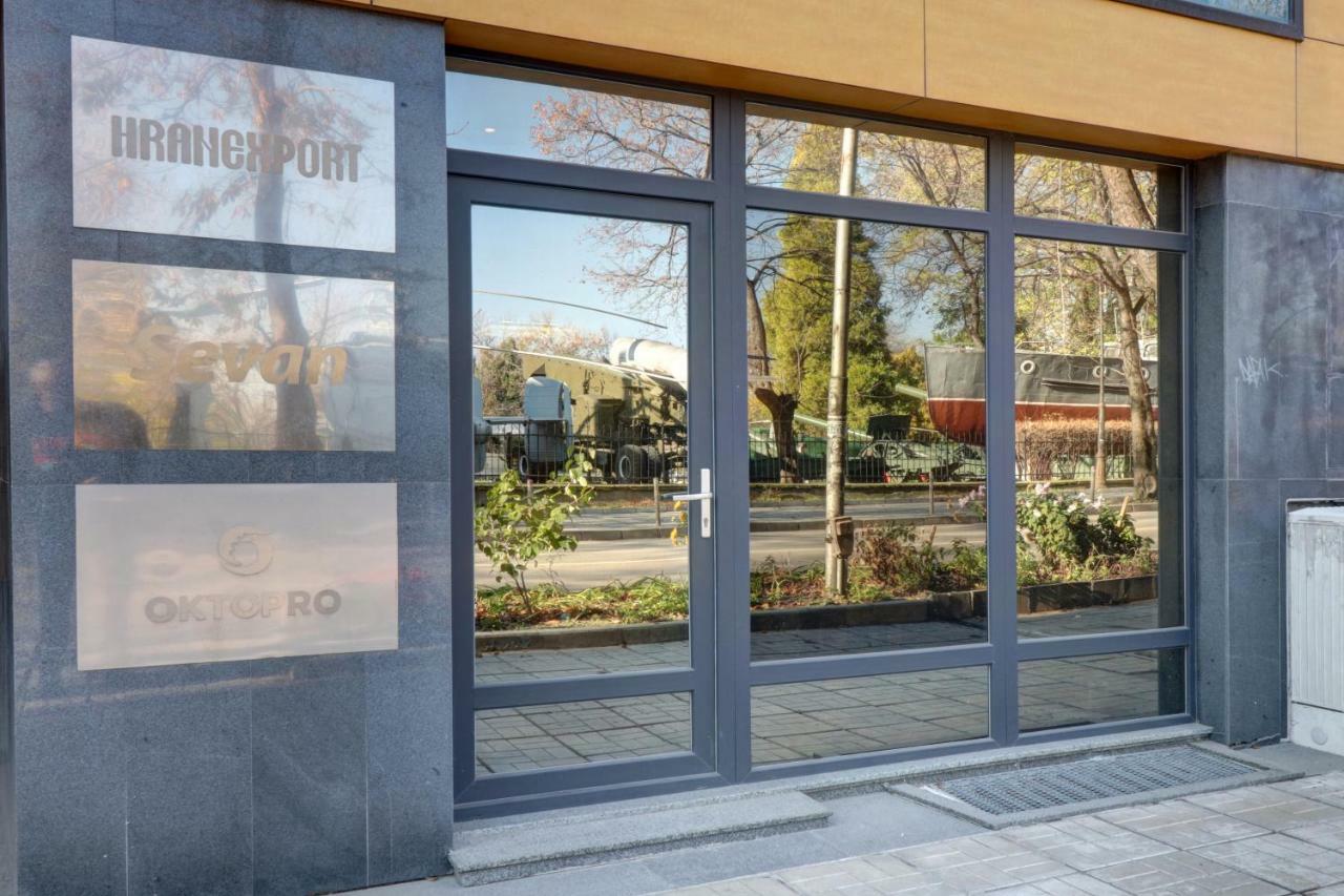R Varna Exterior foto