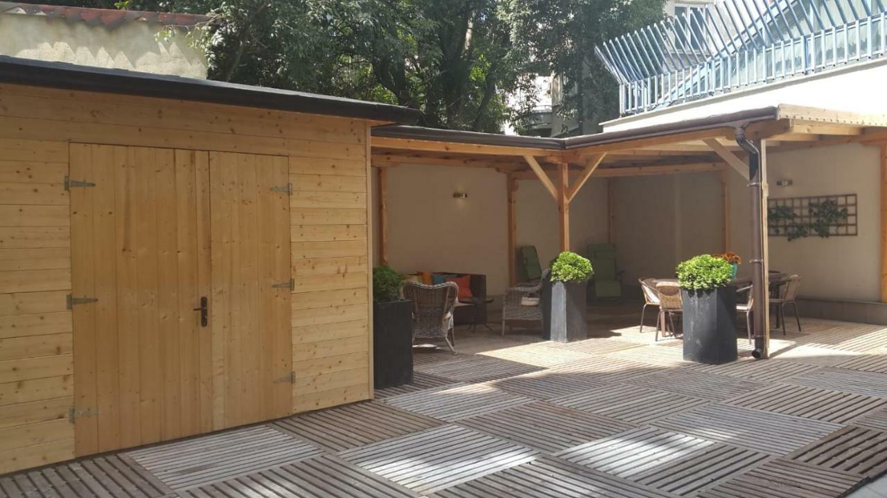 R Varna Exterior foto